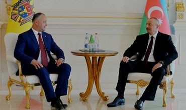 Додон совершает визит в Баку по приглашению Алиева