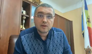 Усатый: Бывший министр МВД брал костюмы в магазинах и не платил за них.