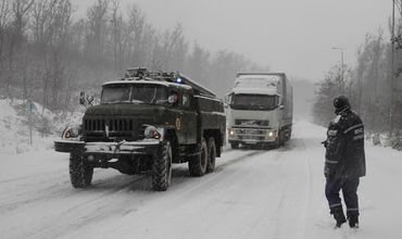 Третья область Украины ввела ограничения на проезд.