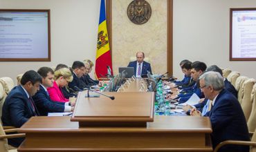 Указы о назначении послов будут направлены Тимофти на утверждение.