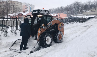 В Молдове предлагаю платные услуги по очистке дворов от снега.