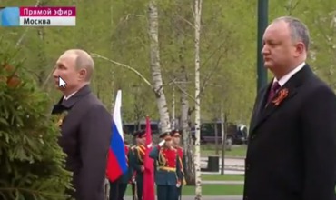 Молдавский президент участвует в мероприятиях по случаю Дня Победы в российской столице впервые за последние 15 лет.