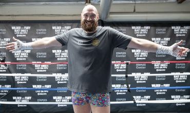 Фьюри заявил, что еще 10 нулей в банке не сделали бы его счастливее.