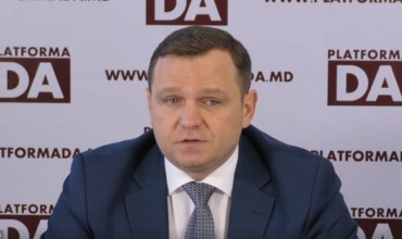 Нэстасе: Кабмин показывает некомпетентность, ограничив децентрализацию