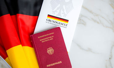 Germania va anula posibilitatea de a obține cetățenia în trei ani.