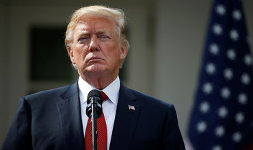 Дональд Трамп: "Перелезть не удастся. Очень высокая, прочная и красивая!".
