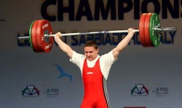 Тяжелоатлет Александр Дудогло.