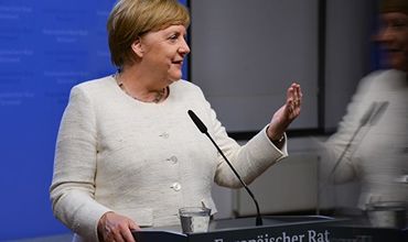 Меркель прокомментировала недавние приступы дрожи.