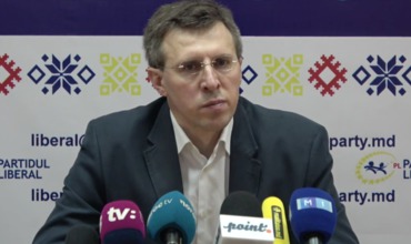 Дорин Киртоакэ подает в отставку, чтобы инициировать досрочные выборы.