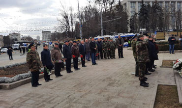В центре Кишинева приостановили движение в связи с возложением цветов.