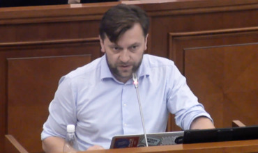 Депутат от блока ACUM Думитру Алайба.