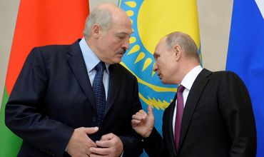 Путин и Лукашенко во время заседания саммита Евразийского экономического союза обсудили вопросы ценообразования на газ.
