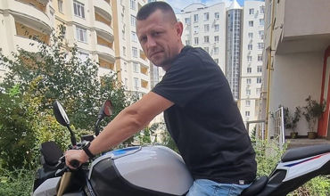 Мотоциклист, пострадавший в ДТП, находится в критическом состоянии в больнице.