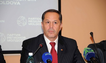 Прокуроры решили, что сознательный порез четырех шин не принес ощутимого ущерба. Фото: tribuna.md.