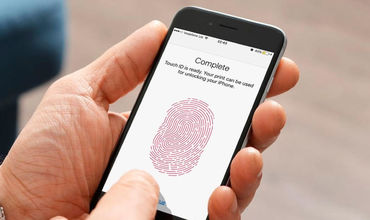 Apple вернет Touch ID в iPhone.