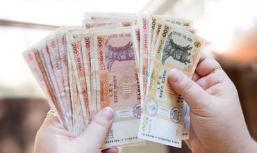 Опрос проводился по выборке 1 109 человек в период с 9 по 20 сентября с погрешностью плюс минус 2,8%.