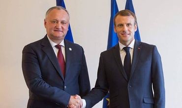 Додон поздравил Макрона с Национальным днем Французской республики/