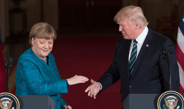 Меркель нанесла невидимый удар по президенту США Дональду Трампу.