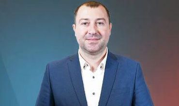 Депутат от блока ACUM Петру Фрунзэ.