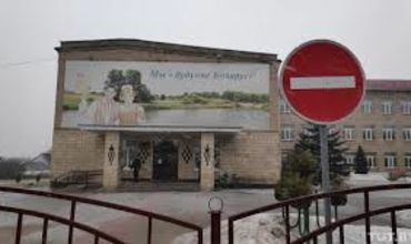 "Преподаватель и один из подростков от полученных повреждений скончались.