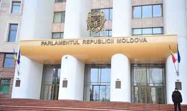 В новом парламенте у каждого третьего депутата есть юридическое образование.
