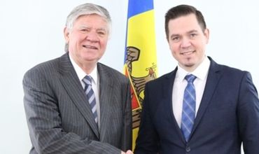 Глава МИДЕИ пригласил своего венгерского коллегу в Молдову