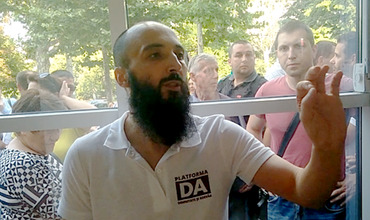 Судьи отклонили ходатайство адвокатов Петика об отмене ареста.
