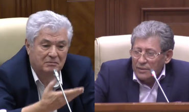 Михай Гимпу внезапно заступился за председателя ПКРМ Владимира Воронина и попросил дать ему слово.