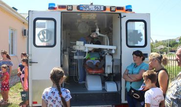 Два спецавтомобиля с радиологическим оборудованием выехали в Криуляны и Фалешты для выявления случаев туберкулеза или рака легких. Фото: gov.md.