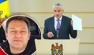 Депутат от блока ACUM Александр Слусарь.