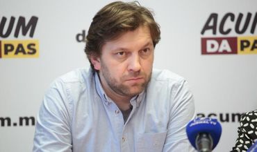 Депутат от блока ACUM Думитру Алайба.