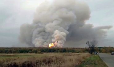 На военном складе под Рязанью из-за пожара прогремели мощные взрывы.