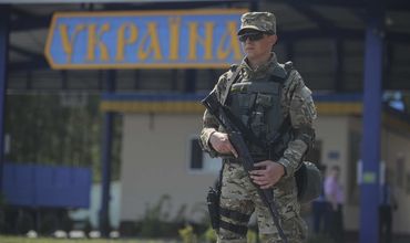 Молдаванин пытался провезти через украинскую границу контрабандные сигареты.