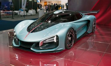 Китайцы показали супергибрид, который быстрее Bugatti Chiron.