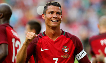 Криштиану Роналду признан лучшим игроком матча Португалия - Испания.