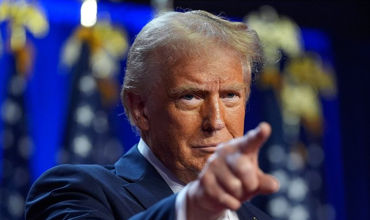 Трамп потребовал отставки главы ФРС после критики пошлин.
