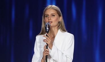 Премию телеканала «МИР» «Песня- путь к Содружеству» получила Лидия Исак из Молдовы.