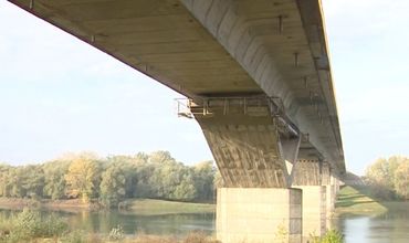 Мост через Днестр у села Бычок временно перекроют.