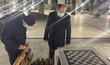 Чебан: В сквер имени Михая Эминеску в центре столицы возвращены шахматные столы.