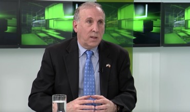 Посол США о запрете российских новостей: Это нарушение свободы СМИ