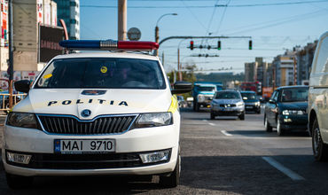 Служба InfoTrafic призывает водителей адаптировать скорость движения согласно предписаниям ПДД.