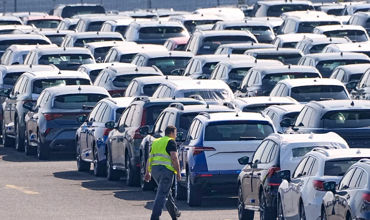 Producătorii germani de automobile avertizează că prețurile vor crește din cauza taxelor impuse de Trump.