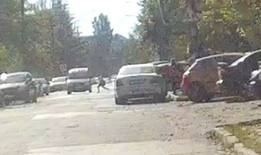 На Ботанике школьник попал под колеса автомобиля.