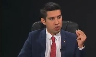 Вице-председатель парламента Михай Попшой.