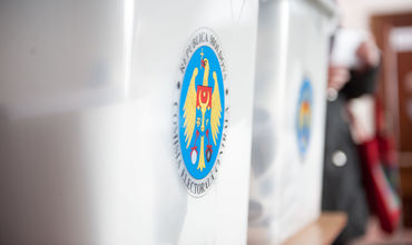 В округе №50 зарегистрировали двух кандидатов в депутаты.