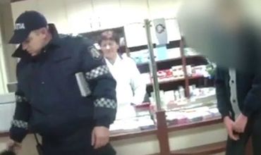 На место происшествия были вызваны родители несовершеннолетних.