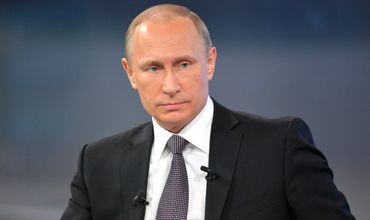 Банк России не находится под давлением президента Владимира Путина.