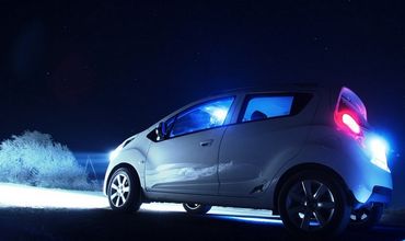 С 1 ноября и до 31 марта водители обязаны ездить в дневное время с включенным ближним светом фар.