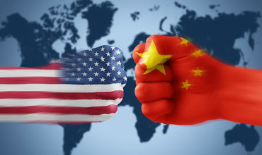 Китай ударил по США ответными пошлинами.