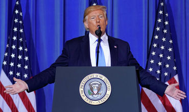 Суд запретил Трампу блокировать пользователей в Twitter.